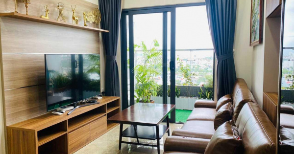 Cần cho thuê căn hộ 2 PN Monarchy full nội thất vip - view sông cực mát, LH: 0936 875 ***