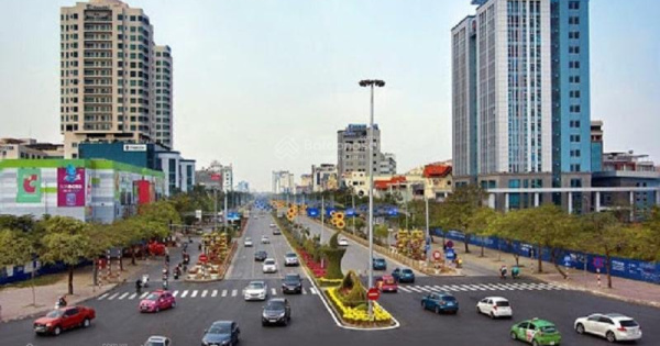 Bán nhà mặt đường Nguyễn Văn Linh gần siêu thị Aeon Mall, mặt tiền 15m, diện tích 555m2