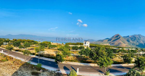 Sở hữu nền view công viên Golden bay Bãi Dài Cam Ranh đã ký mua bán giá chỉ 28tr/m2, LH: 0333 718 ***