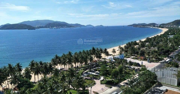 Cần bán condotel Vinpearl Beach Front view trực diện biển - tầng trung đẹp 1,8 tỷ tại Nha Trang