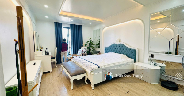 Mặt đường khu Phủ Thượng đoạn 100m2 xây mới full đồ