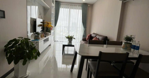 Cho thuê căn hộ cao cấp C Sky View 2PN2WC 80m2 tầng cao, view đẹp, thoáng mát, chủ dễ tính.