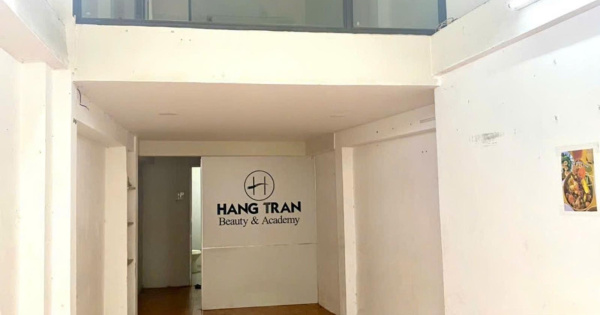 HOT Nhà núi Một trung tâm Nha Trang 46,7m2 gần biển đường ô tô giá 2ty980 có sổ hoàn công bán nhanh