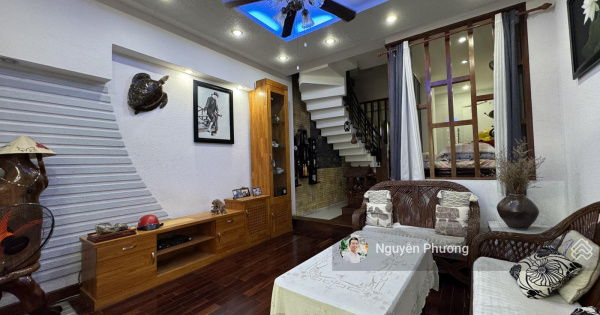 Nhà Gần Biển Nha Trang 3 tầng Đẹp như Home Stay mặt tiền đường Tôn Đức Thắng Hòn Rớ Phước Đồng