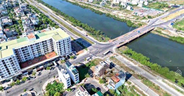 Siêu phẩm lô đất nền 2 mặt tiền đường Vành Đai, view sông Quang Trường - KĐT Hà Quang 2