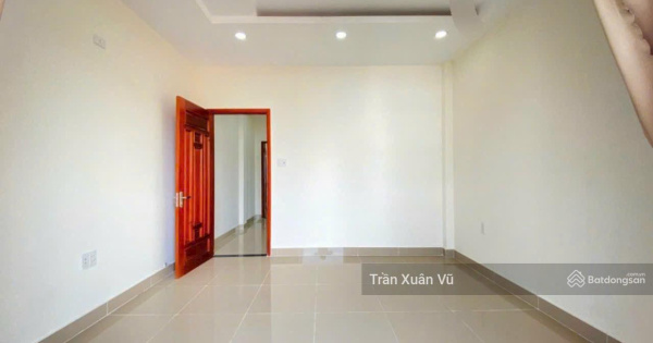 Nhà đẹp 2 lầu vừa hoàn thiện tại P. Thuận Giao - TP Thuận An, Bình Dương