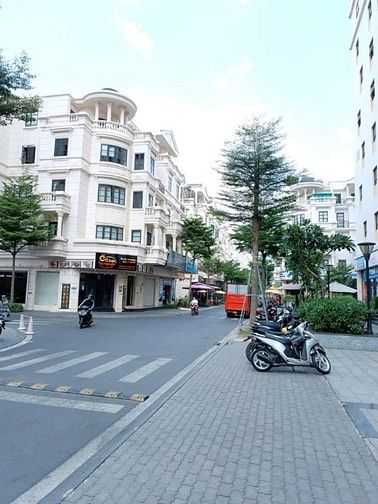 Ngộp bán nhanh shophouse Cityland P10 vị trí siêu đẹp giá chỉ 4.7tỷ.