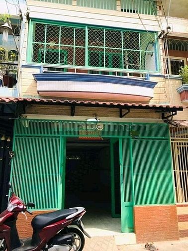 Nhà nguyên căn 102.7m2 3PN, gần chợ, ngay Đầm Sen Q11,