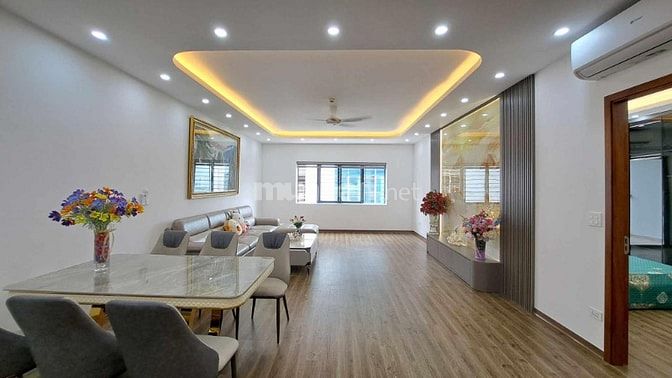 Bán căn hộ mặt đường Nguyễn Chí Thanh: 130m2, 3 ngủ, >7 tỷ chút