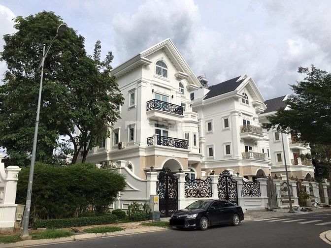 Biệt thự khu VIP Citiland Garden Hills, 256m2 12PN 12WC