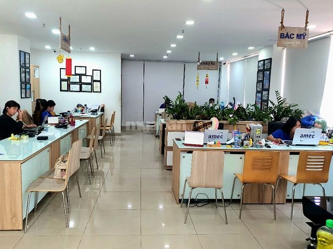 Cho thuê nhà góc 2 mặt tiền Nguyễn Phúc Nguyên. DTSD 154m2 tiện