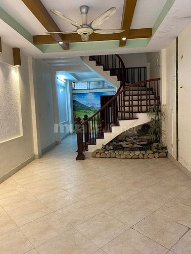 Cho thuê nhà ngõ 151A phố Thái Hà, 50m2x 5 tầng hiện đại, ô tô vào nhà