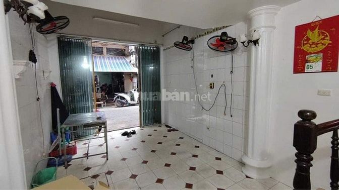 Cho thuê nhà mặt phố ngõ chợ Khâm Thiên 25m2 x 4t giá 13.5 tr/tháng