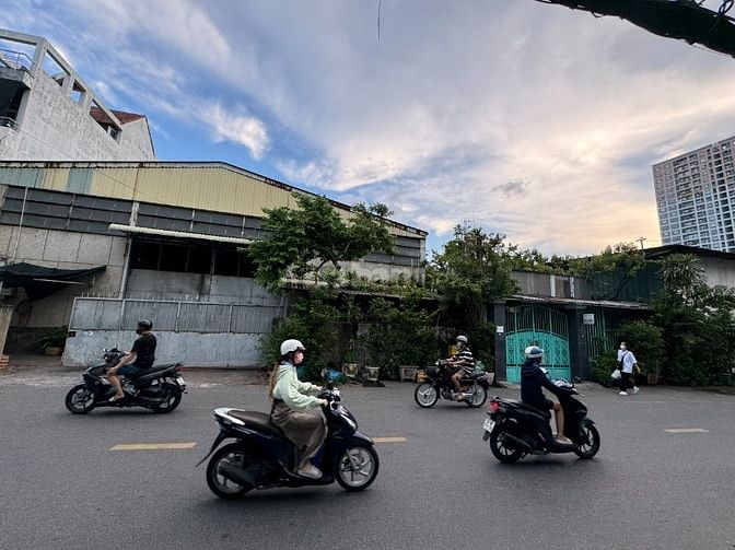 Chính chủ bán nhà  Lương Minh Nguyệt đang cho thuê kho giá 130 tỷ