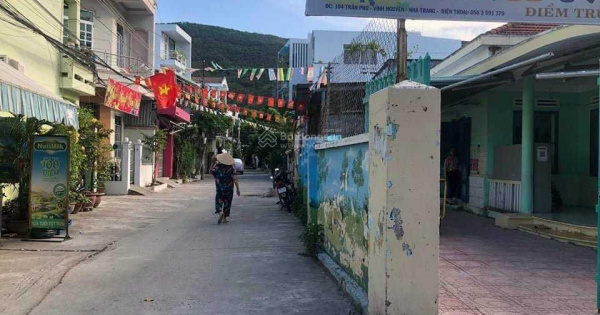 Bán gấp nhà Trần Phú, Nha Trang, Khánh Hoà, cách biển 200m