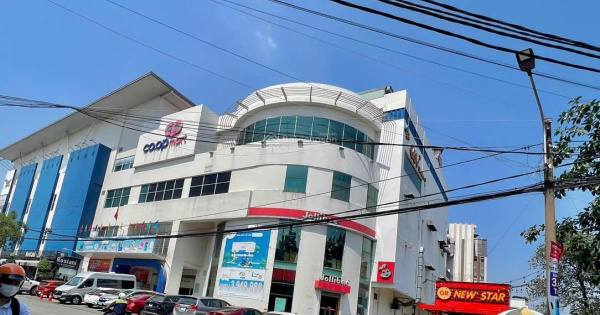 Nhà mặt tiền đường Phạm Văn Thuận gần Coop Mart Biên Hòa. Vị trí kinh doanh buôn bán sầm uất