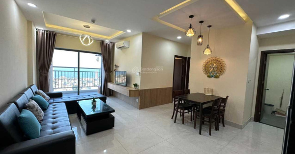 Căn 2 phòng ngủ tầng cao view biển tại Sơn Trà Ocean View