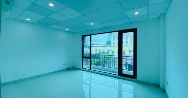 Cho thuê văn phòng 100m2 - 15 triệu mặt phố Nguyễn Xiển, Thanh Xuân - Liên hệ: 0965 825 ***