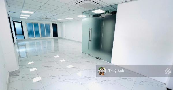 Giảm giá cho thuê sàn văn phòng cuối cùng tại Nguyễn Văn Huyên, DT: 90m2, LH Thùy Anh 0963 889 ***