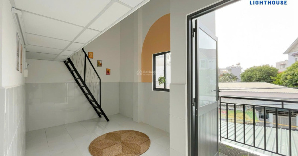 Cho thuê duplex giá rẻ 40m2, full nội thất, ban công quận 2