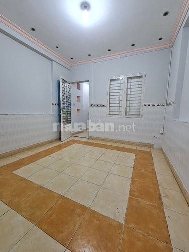 Căn hộ hai phòng ngủ 40m2 mặt tiền nguyễn thị thập