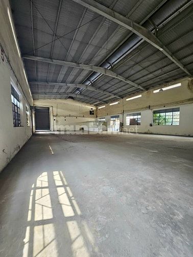 Kho xưởng 500m2 mặt tiền đường Nguyễn Văn Vịnh