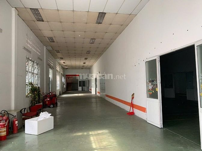 Kho xưởng giá TỐT diện tích 1200m2 khu bàu cát